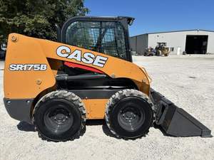 2025 SR175B Minicargadora de alto rendimiento con excelente funcionamiento - Product Image 2