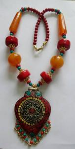 Collares de cuentas LAC Kashmiri hechos con hueso, resina de cuerno y cuentas de vidrio ideales para reventa por tiendas de accesorios de moda - Product Image 3