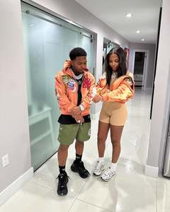 2025 Proveedores de ropa de Pakistán Sudadera con capucha y conjunto corto de algodón Conjuntos de moda para mujer Precio razonable Servicio OEM - Product Image 2