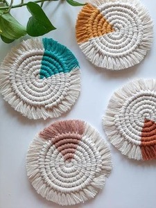 Vente chaude bicolore macramé rond chargeur vaisselle décorative napperon fait à la main au Vietnam - Product Image 2