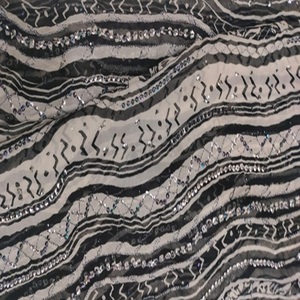 Tissu Georgette Brodé à la main avec des impressions sur soie - Product Image 1