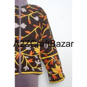 Veste d'hiver en non-tissé brodée à la main pour femmes, longueur régulière, avec des caractéristiques écologiques et une doublure en coton - Product Image 2