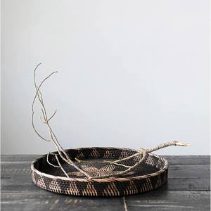 Plateau de présentation rond en rotin, couleurs personnalisées, style unique, plateau de service en osier naturel, vente en gros, prêt à être expédié - Product Image 2