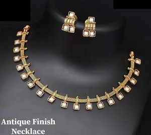 Ensemble de collier en laiton de créateur avec pierres Kundan Ensemble élégant pour les festivals et les cérémonies pour la vente en gros - Product Image 3