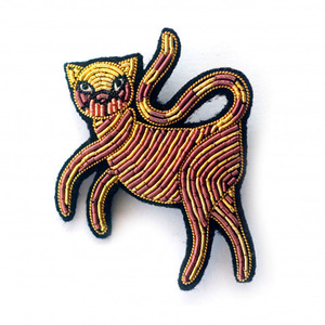 เข็มกลัดแมวทำด้วยมือปักด้วยลวดแท่ง - Product Image 1