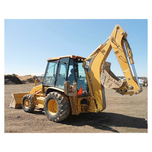 Retroexcavadora resistente construida para demolición y excavación con toldo ROPS/FOPS y espacio libre para terrenos altos - Product Image 5