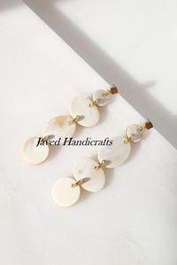 Pendientes naturales cavados a mano Vintage de cuerno de buey, forma redonda de alta calidad, acabado brillante, bisutería ligera - Product Image 3