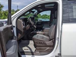 Sierra 2500 Denali 2021 Usada en Buen Estado, Blanca, Volante a la Izquierda - Product Image 4