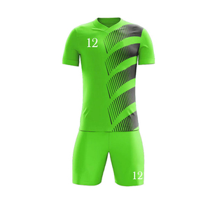 Camisetas de Fútbol Personalizadas de Malla de Poliéster Transpirable y Ligera, con Logotipo Personalizado, Impermeables, de Secado Rápido, Venta Directa de Fábrica - Product Image 3