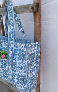 Petit sac fourre-tout à la mode imprimé bloc fait à la main indien pour femmes sacs à provisions à bandoulière cadeau pour anniversaire - Product Image 3