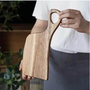 Tabla de Cortar de Madera con Propiedades Antibacterianas Naturales, Utensilios de Cocina de Estilo Rural Tradicional, Apta para Lavavajillas, 1.5 cm de Grosor - Product Image 5