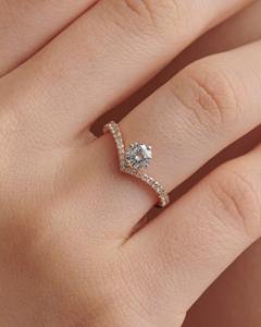 Exclusivo anillo de compromiso de solitario redondo conjunto Moissanite 14K oro boda anillo joyería compromiso proveedor al por mayor - Product Image 4