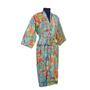 Kimono Ecológico 100% Algodón para Mujer, Cuello en V, Estampado Floral, Túnica de Invierno Kantha, Tela Étnica Tradicional India Hecha a Mano - Product Image 5