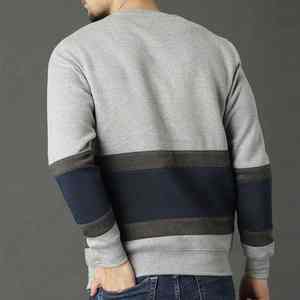 เสื้อสเวตเตอร์คอกลมผู้ชายสไตล์ลำลองสำหรับฤดูหนาวเสื้อกันหนาวของผู้ชายเสื้อสเวตเชิ้ตแฟชั่นสีทึบออกแบบได้ตามต้องการ - Product Image 4