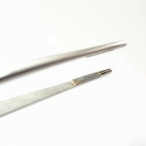 Fórceps de disección manual rectos completos ligeros de 24cm Base de mordazas dentadas longitudinalmente para disección de instrumentos quirúrgicos - Product Image 2