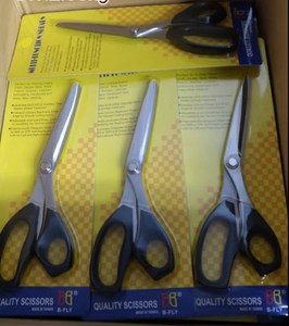 Ciseaux de couturière en acier inoxydable de 8.5 pouces fabriqués à Taiwan - Product Image 6