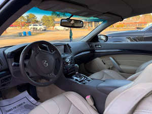 Voiture d'occasion de qualité abordable, In-fin-iti Q-60 Cabriolet 2014, conduite à gauche - Product Image 4