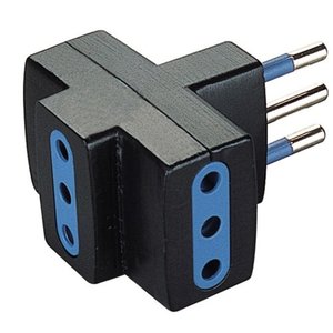 Adaptador Eléctrico Negro de 3 Tomas, Estándar Italiano 2P+T 10A PP0447 1R, Otros Conectores - Product Image 1