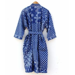 Robe kimono imprimée florale Taille libre - Product Image 1