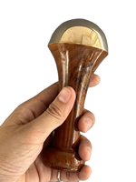 Bâtonnet Kansa ayurvédique de taille moyenne avec poignée en forme de paume pour le visage et le corps par saniya handicraft