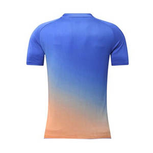 เสื้อฟุตบอลผ้าโพลีเอสเตอร์น้ำหนักเบาระบายอากาศได้ดีแห้งเร็วเสื้อผ้าฝึกสีและโลโก้ตามสั่ง - Product Image 2