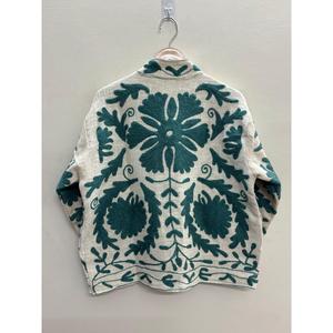 Chaqueta de Algodón Bordada a Mano con Diseño Floral, Cuello Mandarín, Manga Larga, Color Verde Azulado, Diseño de Jardín, Color Marfil, Transpirable, para Primavera - Product Image 3