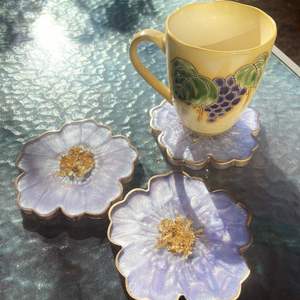 Sous-verres modernes en résine florale, ensemble unique de sous-verres en résine époxy pour les amateurs de thé ou de café, en provenance d'Inde - Product Image 3