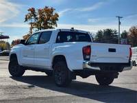 Voitures d'occasion de bonne qualité à prix abordable Toyota Tacoma 4x4 SR5 V6 4 portes Double Cabine 5.0 pieds SB Voitures d'occasion à vendre