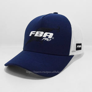 Gorra de camionero personalizable de dos tonos, bordado 3D, malla blanca frontal azul marino, gorra de rendimiento elegante, fabricante de moda de Vietnam - Product Image 1
