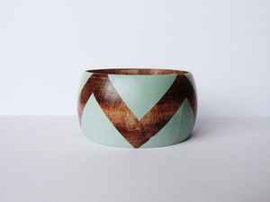 Rond de serviette en résine taillée en diamant Rond de serviette de table en bois rouge et jaune pour la maison, le restaurant et l'hôtel pour les mariages - Product Image 4