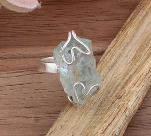 Anillo de Bodas de cristal de Aguamarina cruda Plata de Ley 925 alambre hecho a mano envuelto joyería de piedras preciosas anillo de declaración de piedra áspera Unisex - Product Image 1