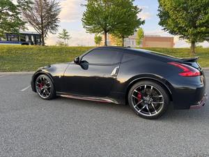 Vente flash pour Nissan 370Z NISMO Coupé d'occasion 2018, 23 500 milles, boîte manuelle 6 vitesses, moteur V6 3,7 litres, conduite à gauche - Product Image 4