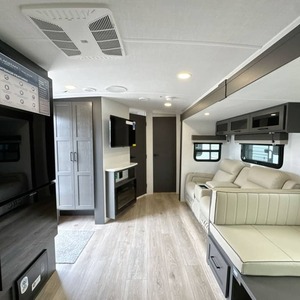 Fournisseur de caravanes d'occasion 2024 For rest River Flag staff Super Lite 26 FKBS à vendre pour le camping et les voyages - Product Image 1