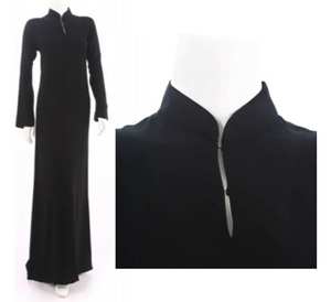 Abaya boutonnée pour femmes sur mesure robe musulmane traditionnelle en coton organique régulier avec tissu en bambou résistant aux UV en vente - Product Image 1