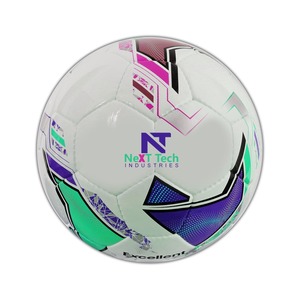 Balón de entrenamiento de fútbol de Next Tech Industries, material de PU para fines de entrenamiento con diseño personalizado y logotipo personalizado - Product Image 2