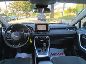 Toyota RAV4 LE 2023 Usado en Excelentes Condiciones - Product Image 6