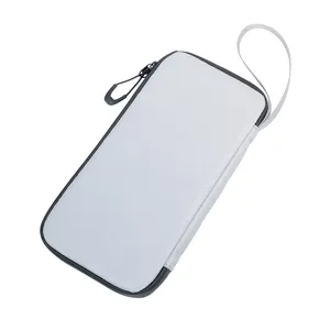 Custodia Personalizzata per Gadget da Viaggio con Design Riflettente per Borse Portaoggetti - Product Image 5