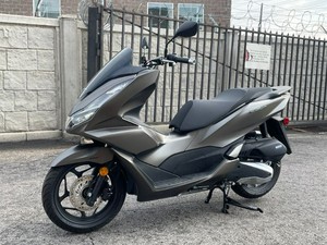 Scooter-Moto <span class=keywords><strong>Honda</strong></span> <span class=keywords><strong>PCX</strong></span> 160 2026 Entièrement Assemblé, Neuf, Prêt à être Expédié dans le Monde Entier - Product Image 5