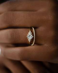 Elegante anillo de diamante certificado IGI chapado en oro de 14 quilates brillo clásico para amantes de la joyería minimalista suministro al por mayor de fiesta de boda - Product Image 2