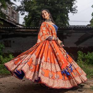 Nuevo Lehenga Choli con Estampado de Diseñador, Diseño Digital en Relieve, Seda de Mantequilla de Alta Calidad, Estilo Moderno, Secado Rápido, para Todas las Temporadas - Product Image 4