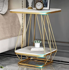 Table basse ronde moderne avec plateau rond en métal noir mat soutenu par de simples pieds évasés en métal noir vente en gros - Product Image 5