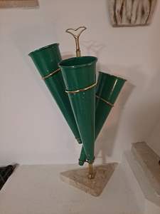 Timeless Classic Indoor <b>Umbrella</b> Stand in Metal with Chic Green and Golden Frame Perfect for Elegant Home Decoration - Product Image 3