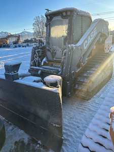 2024 para el Topadora-Cargadora DL550B: Potencia de Motor FPT y Bomba Hidráulica con Precisión de Topadora y Versatilidad de Cargadora - Product Image 4