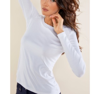 T-shirt à manches longues en tricot léger de haute qualité pour les couples Fournisseur de t-shirts pour femmes en hiver de BD - Product Image 4