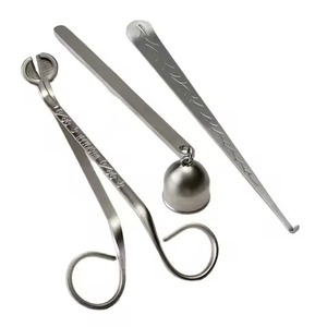 Éteignoir de bougie décoratif en laiton avec mèches de bougie Matériau métallique - Product Image 6