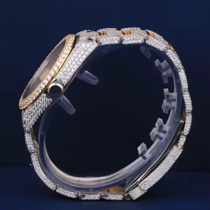 Montre en acier inoxydable bicolore de luxe de haute qualité, sertie de diamants en moissanite, verre en cristal résistant à l'eau, style arabe glacé - Product Image 3