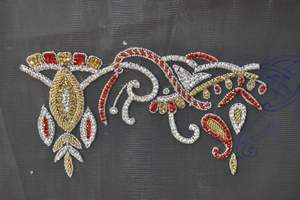 Encaje bordado tradicional hecho a medida con encanto contemporáneo. Ideal para diseñadores de prendas Diseñadores de novias y bodas - Product Image 2