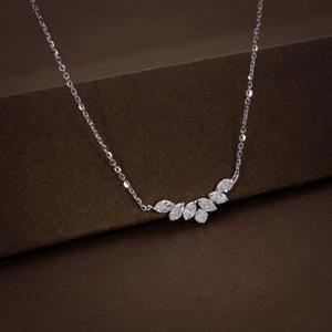 Collier pendentif en diamant de laboratoire de coupe marquise certifié IGI de luxe avec or 14 carats, bijoux minimalistes en diamant de laboratoire à bas prix - Product Image 2