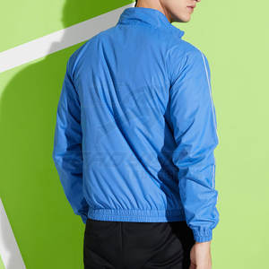 Veste de fitness pour homme pour l'hiver Technologie évacuant l'humidité et panneaux extensibles pour le confort et le mouvement - Product Image 2