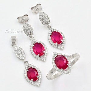 ทับทิมธรรมชาติและเพชร CZ 925เงินสเตอร์ลิงชุดเครื่องประดับอัญมณีรัศมีทรงรีสำหรับผู้หญิงจากอินเดียขนาดหิน9x7มม. - Product Image 1
